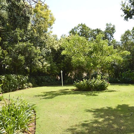 Bed and Breakfast Adley House Oudtshoorn Esterno foto