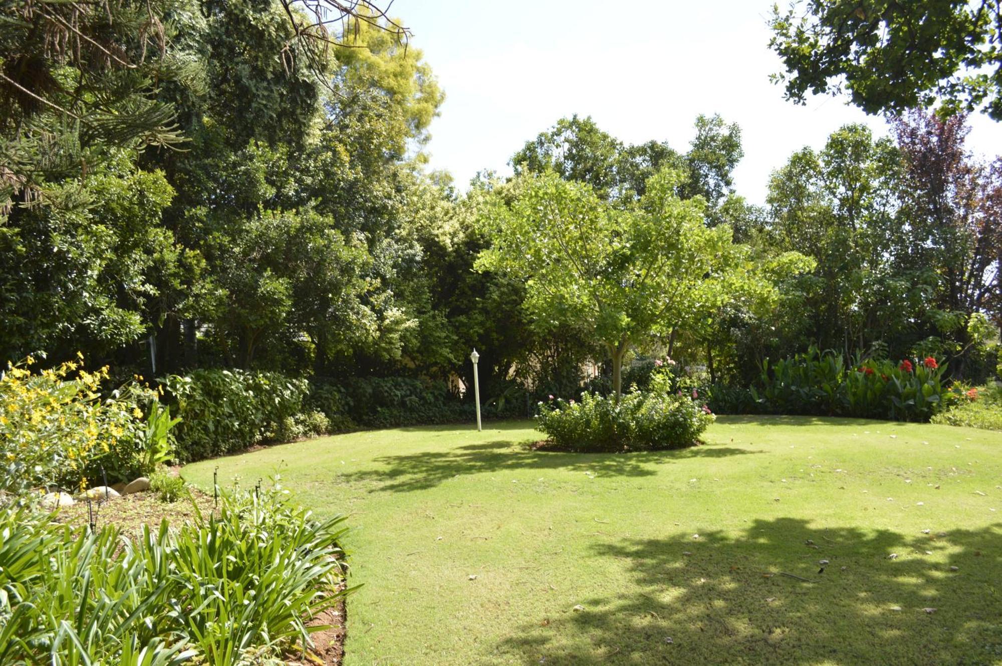 Bed and Breakfast Adley House Oudtshoorn Esterno foto
