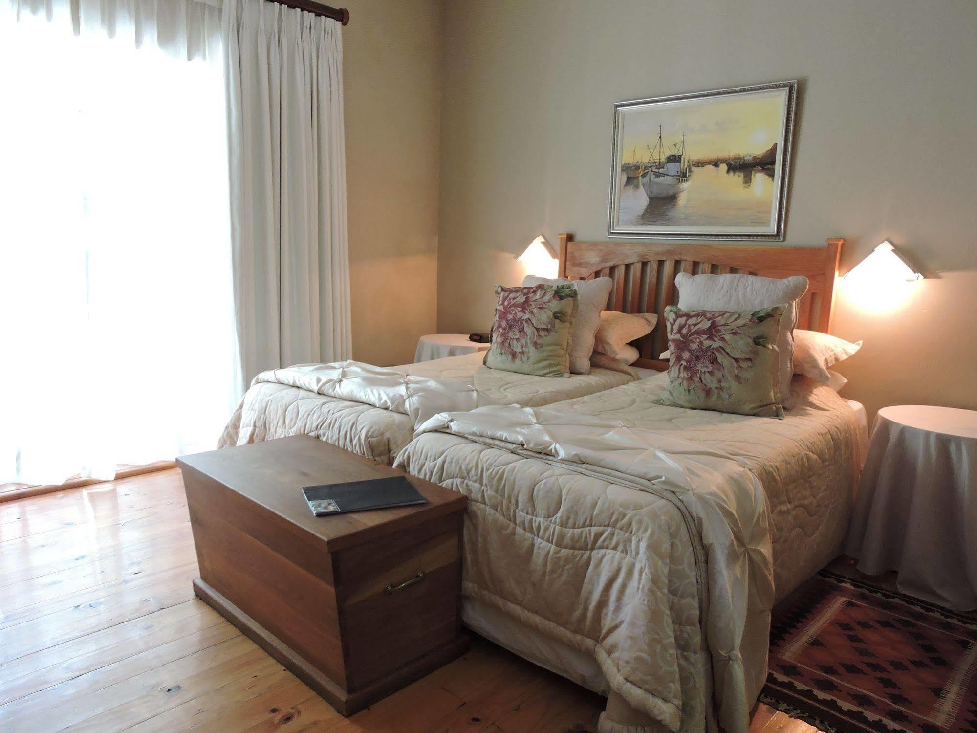 Bed and Breakfast Adley House Oudtshoorn Esterno foto