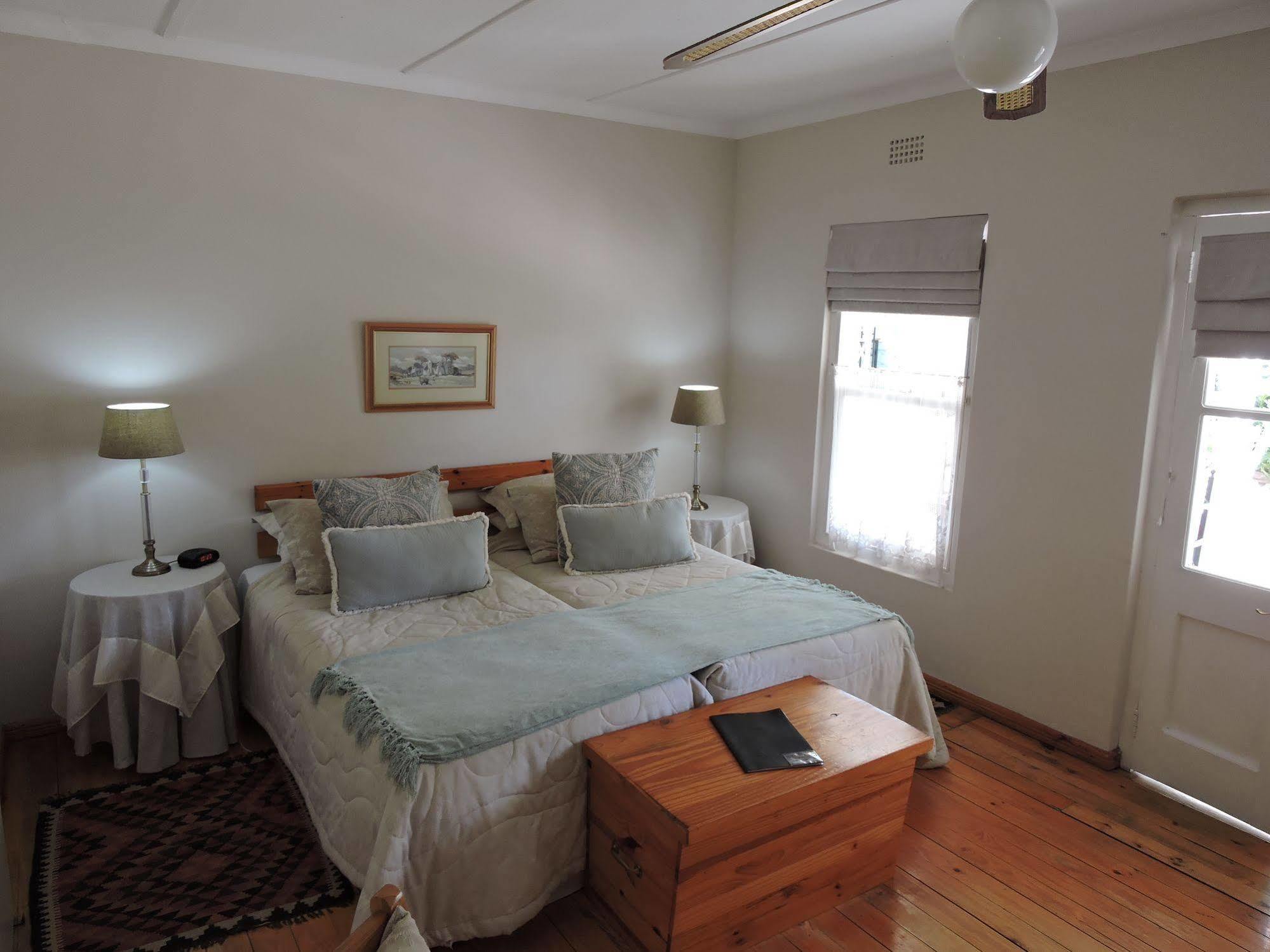 Bed and Breakfast Adley House Oudtshoorn Esterno foto
